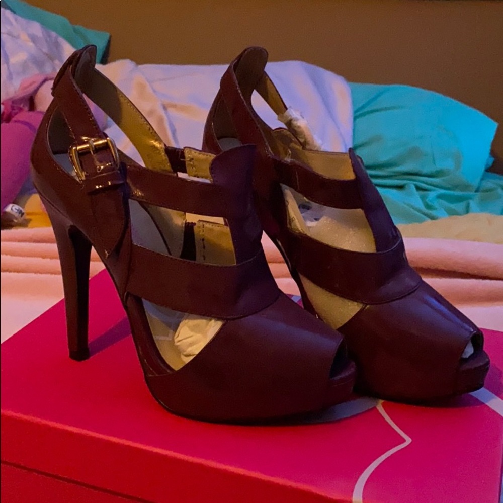 Promiscuous Provocative Size 6.5